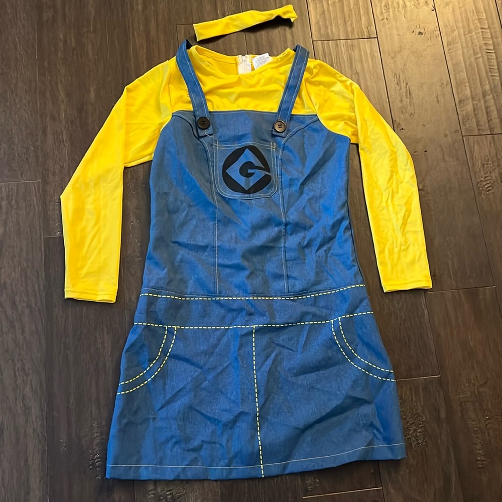 Girls/ women’s costume Minions dresses size 2 ,